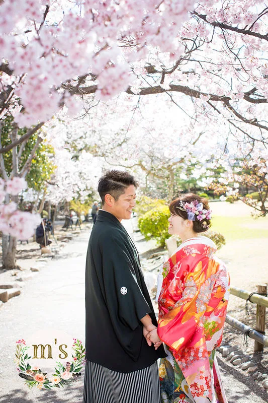 桜の松本城