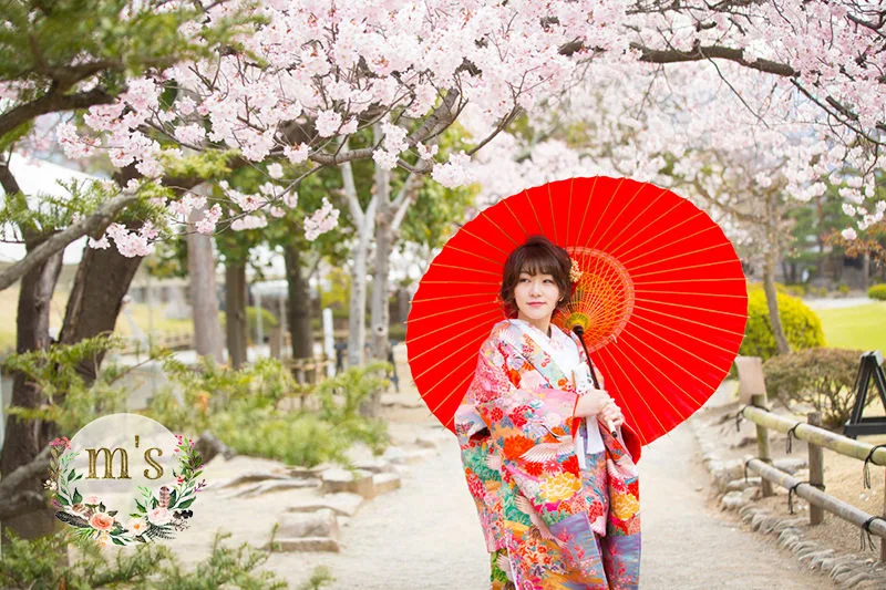 桜と松本城