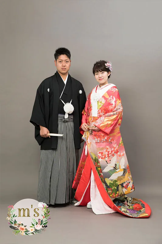 桜の松本城