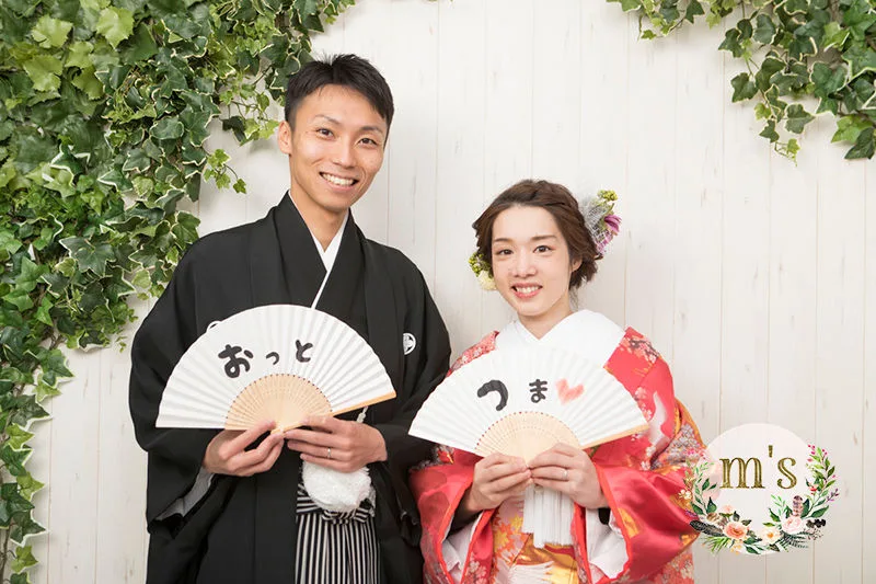 紅葉の松本城とスタジオ