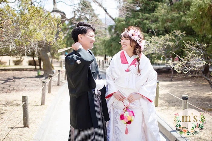 桜の松本城
