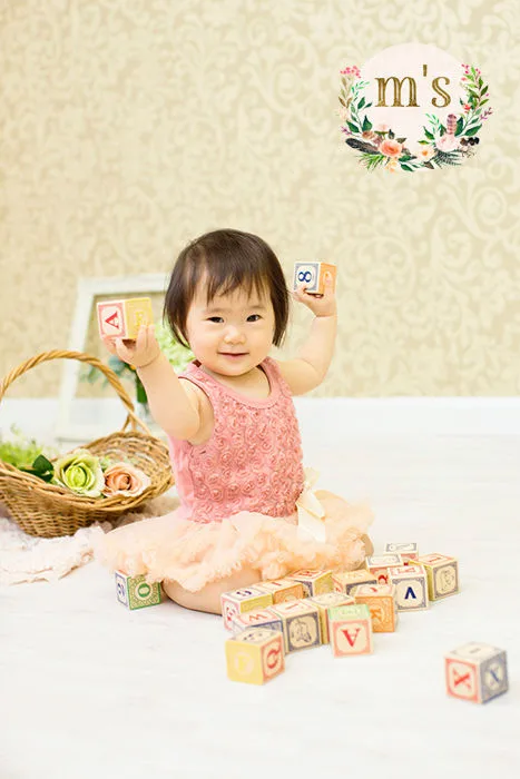 スタジオで１歳お誕生日の撮影