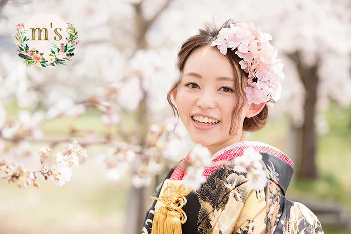 桜の中で